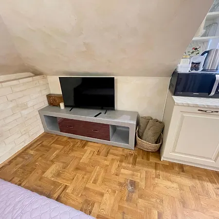 -the Shell- Cozy Super With Parking Space Apartment *