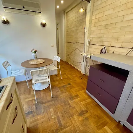 -the Shell- Cozy Super With Parking Space Apartment Burgas