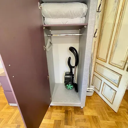 -the Shell- Cozy Super With Parking Space